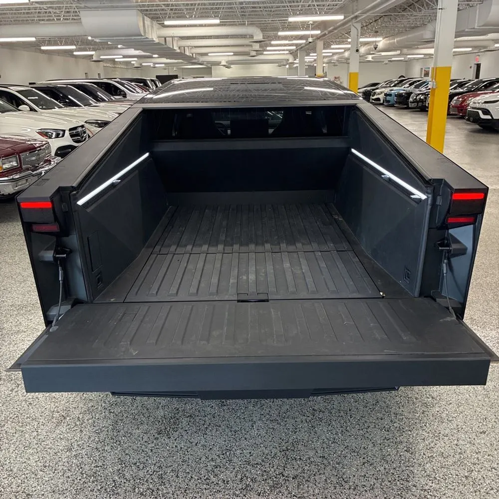 2024 Tesla Cybertruck Base