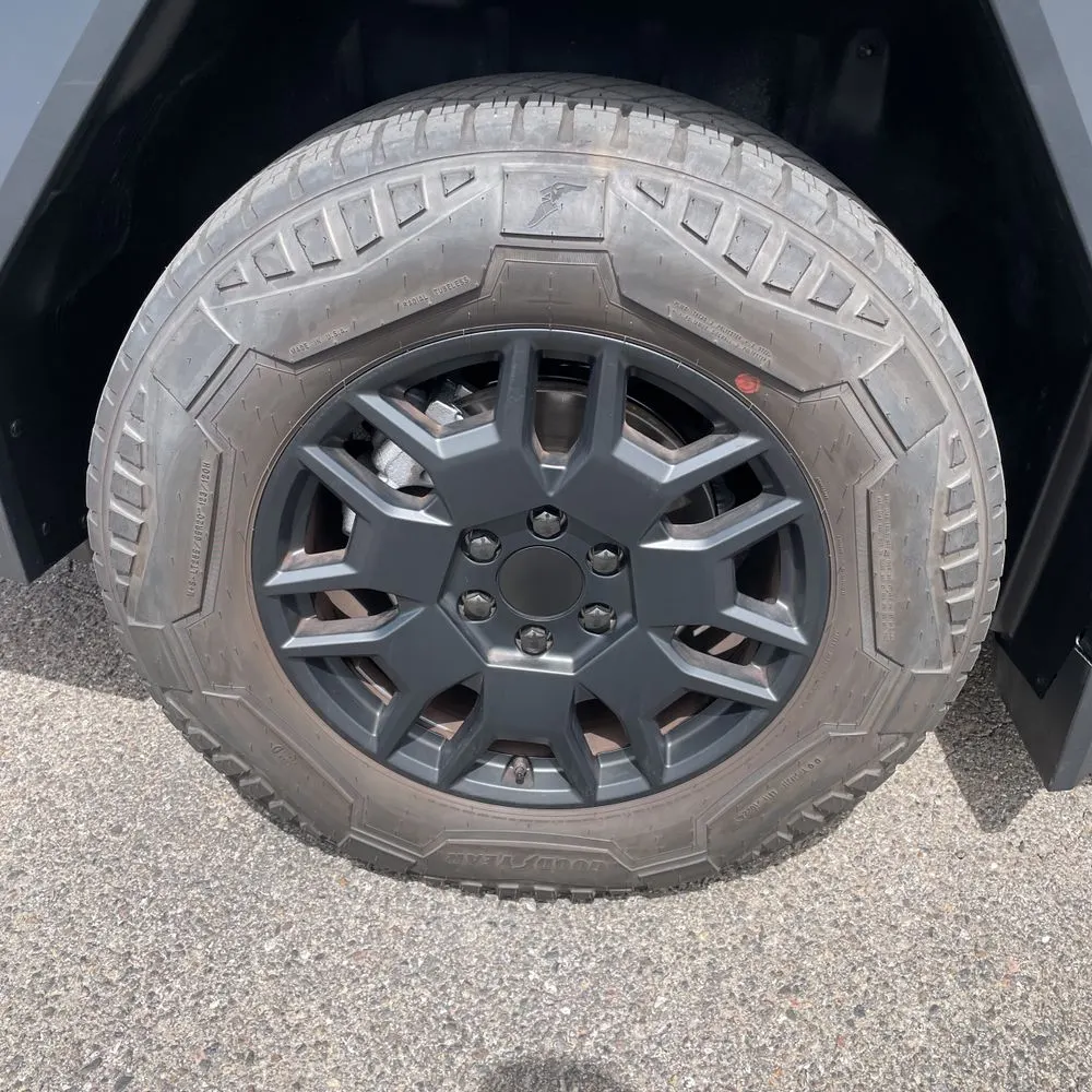 2024 Tesla Cybertruck Base