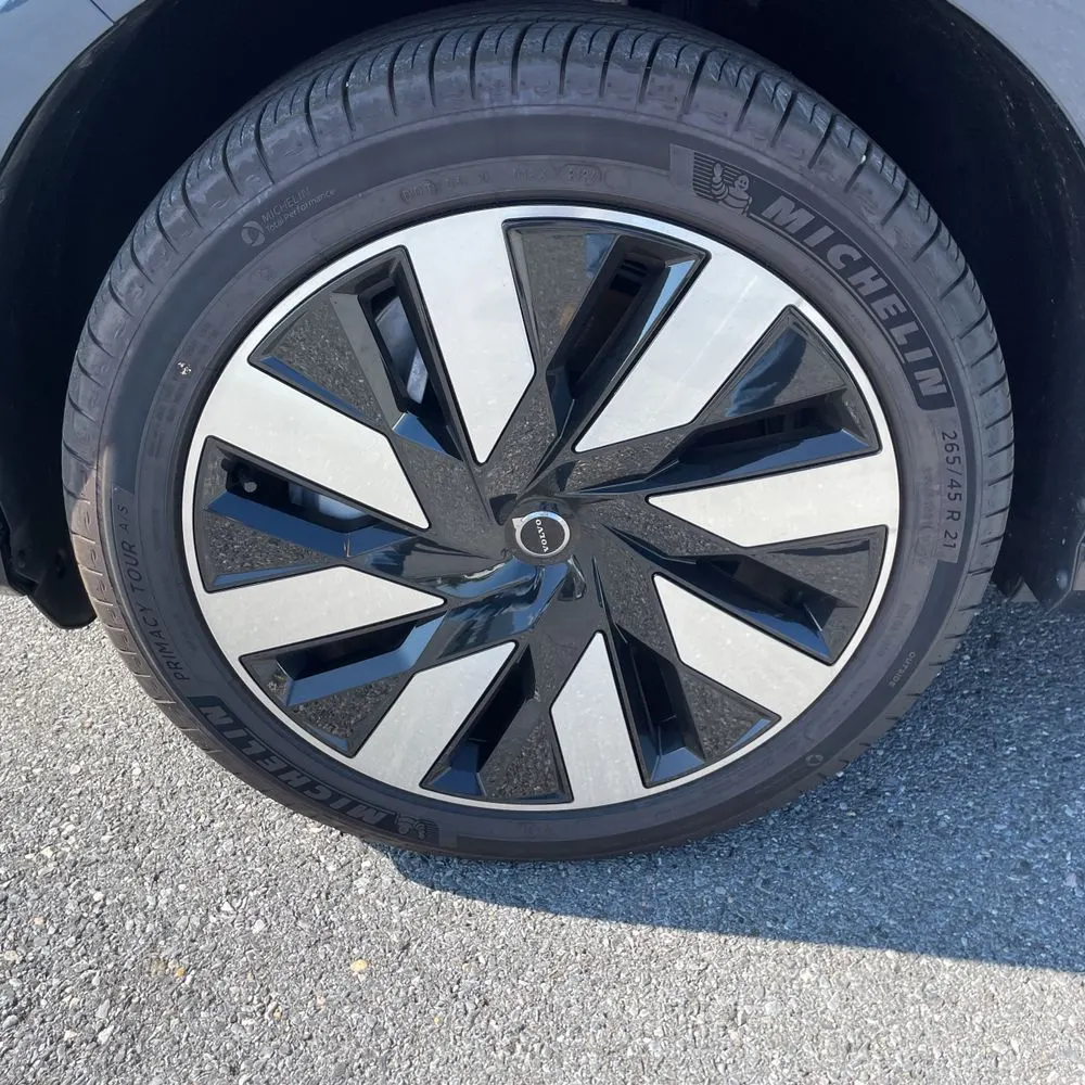 2025 Volvo EX90 Ultra