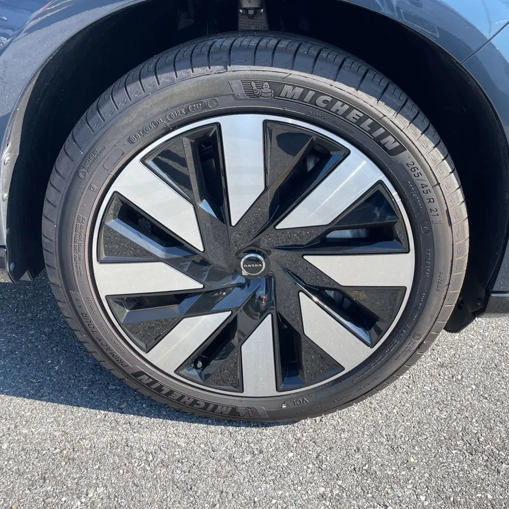 2025 Volvo EX90 Ultra