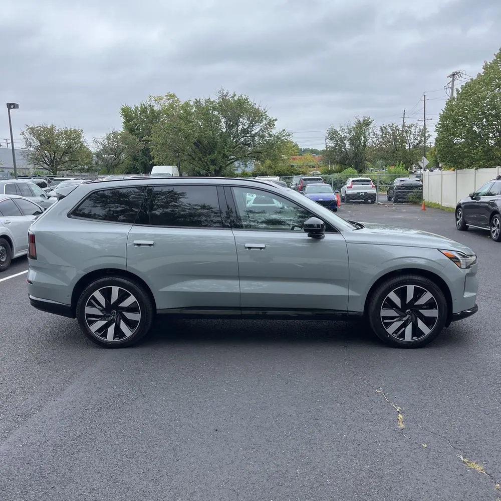 2025 Volvo EX90 Ultra