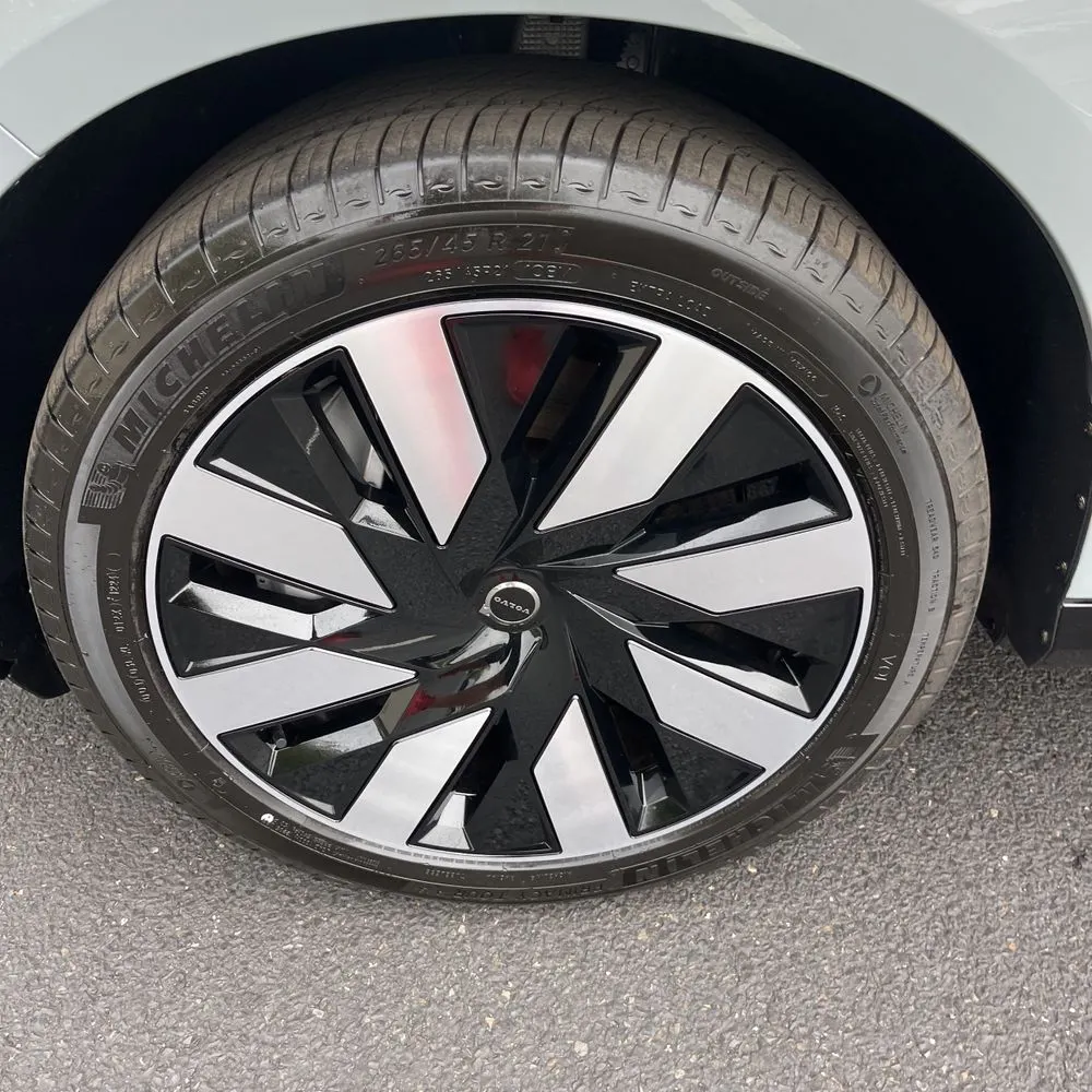 2025 Volvo EX90 Ultra