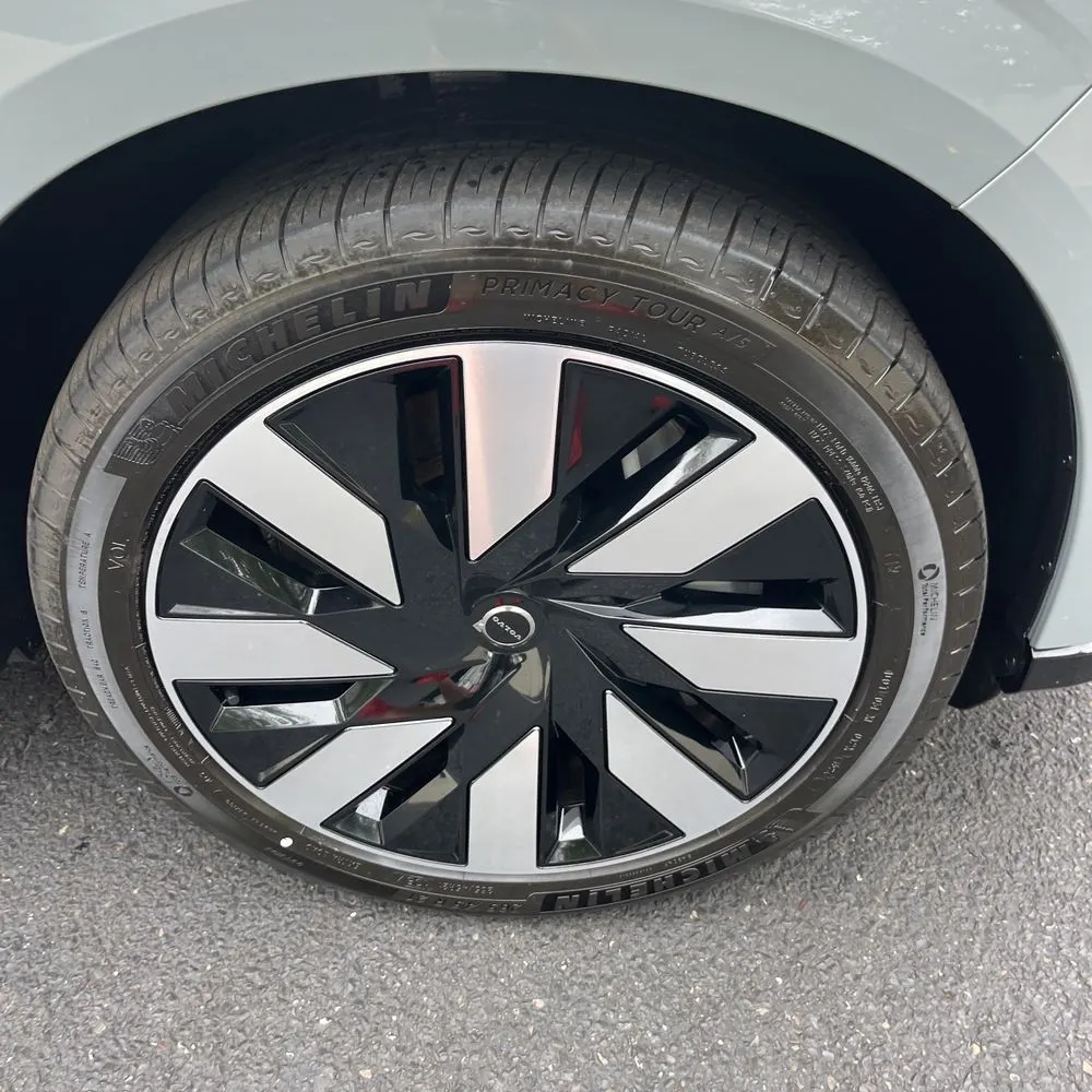 2025 Volvo EX90 Ultra