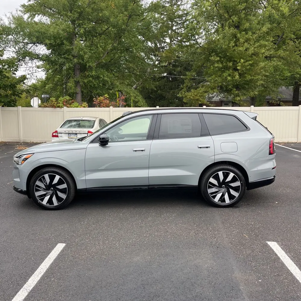 2025 Volvo EX90 Ultra