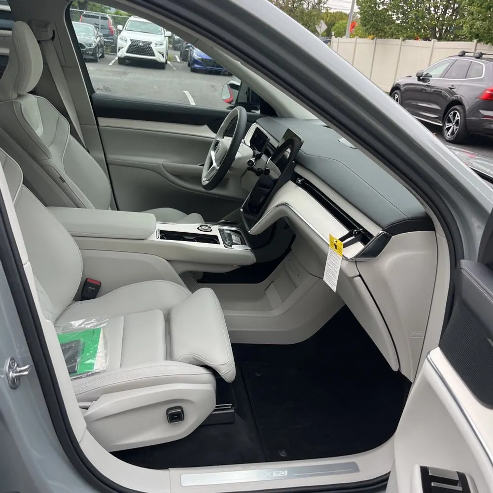 2025 Volvo EX90 Ultra