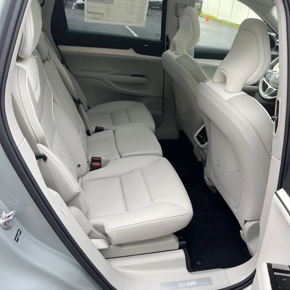 2025 Volvo EX90 Ultra