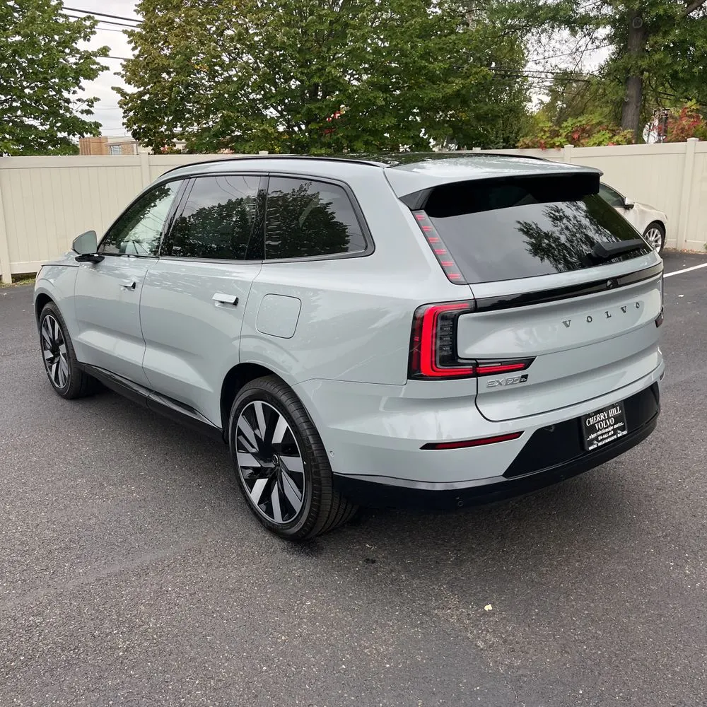 2025 Volvo EX90 Ultra