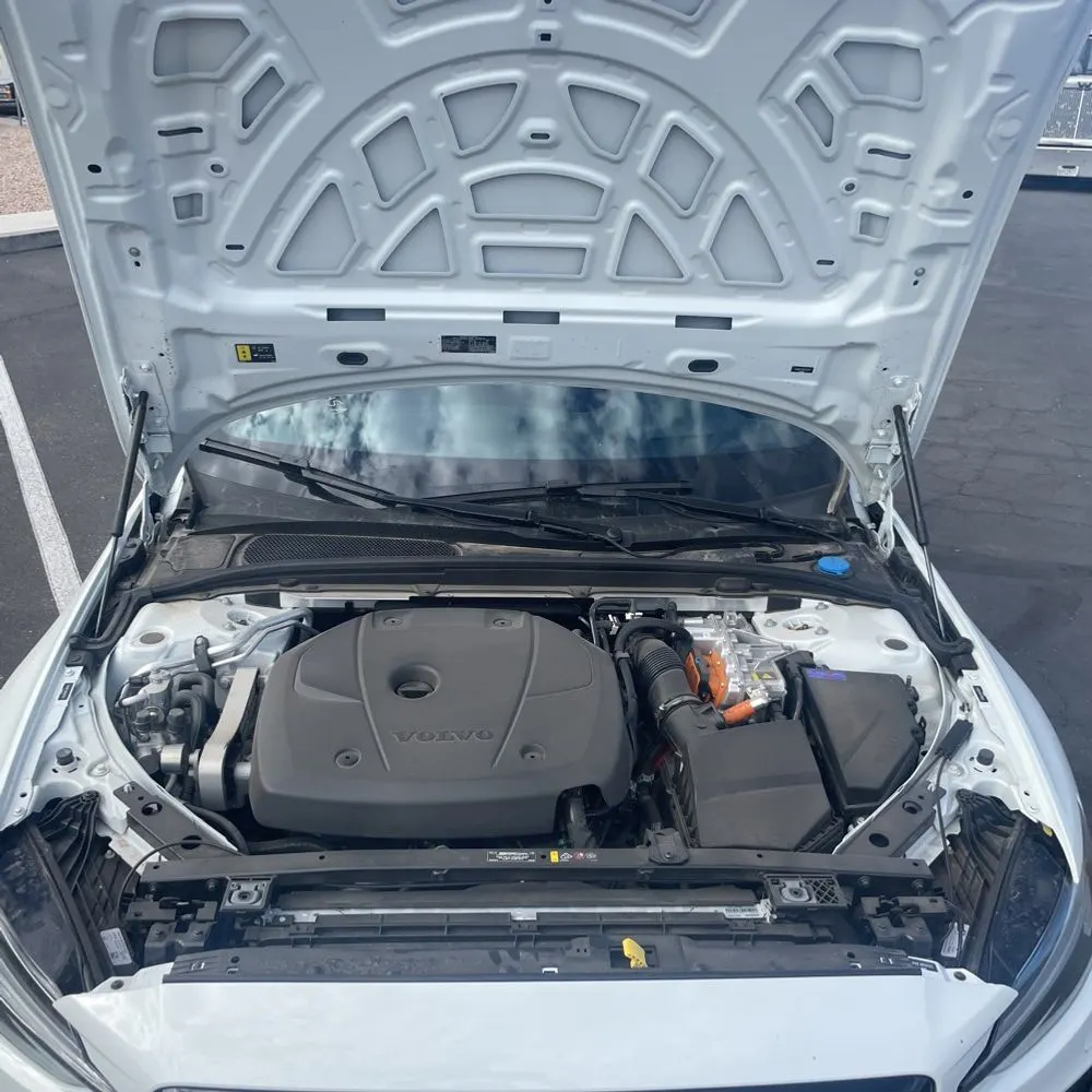 2024 Volvo S60 T8 - Ultimate PHEV