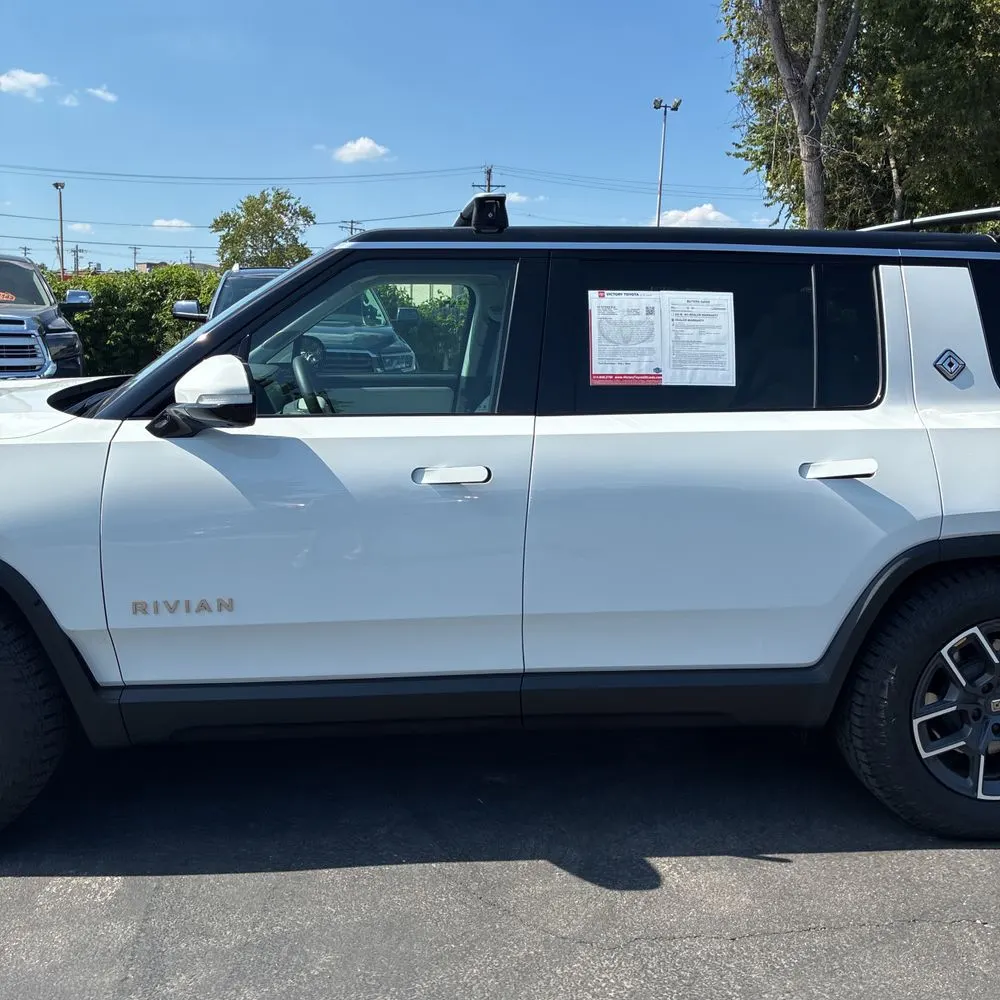 2023 Rivian R1S Adventure Quad-Motor