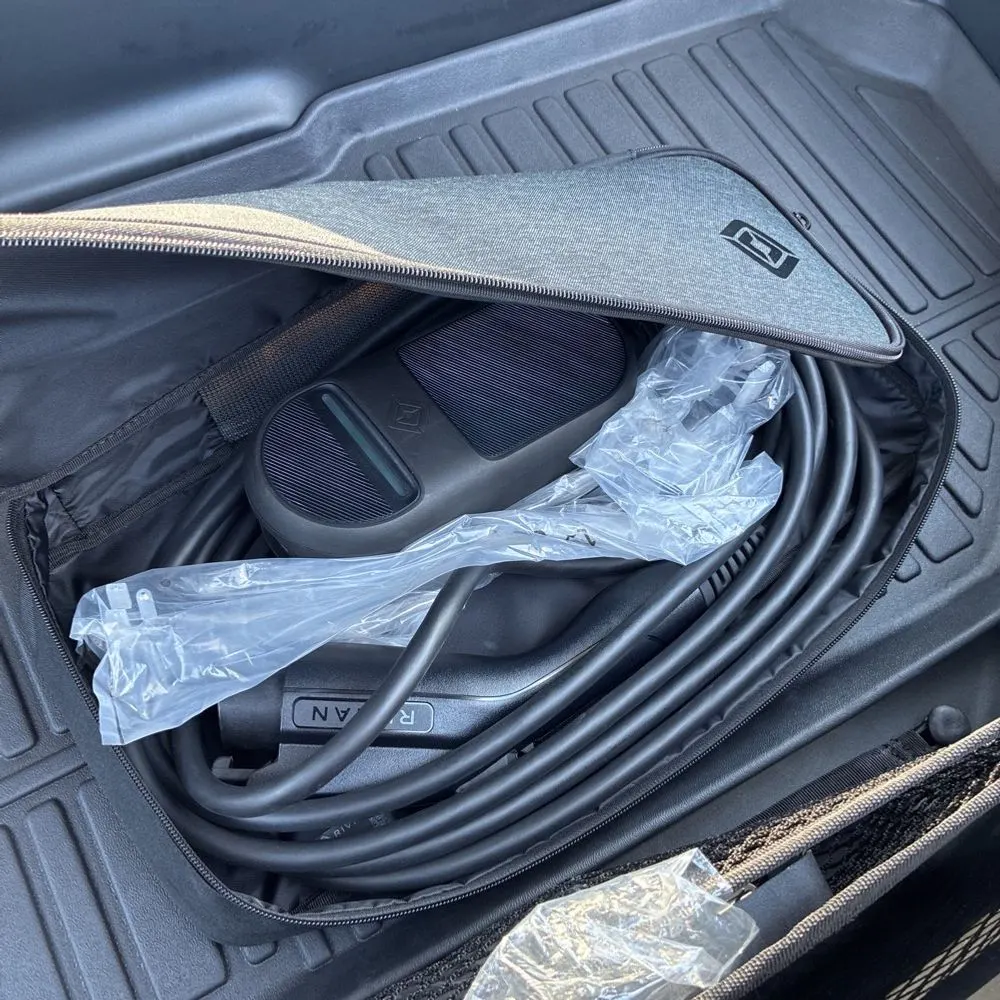 2023 Rivian R1S Adventure Quad-Motor