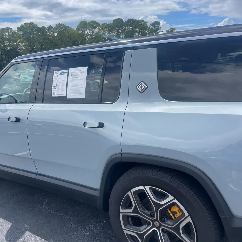 2023 Rivian R1S Launch Ed Quad-Motor