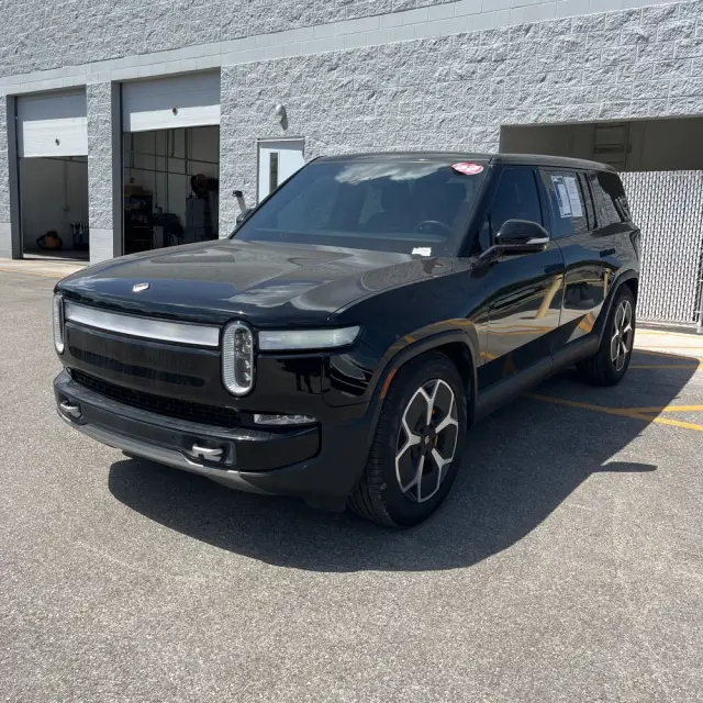 2022 Rivian R1S Launch Edition