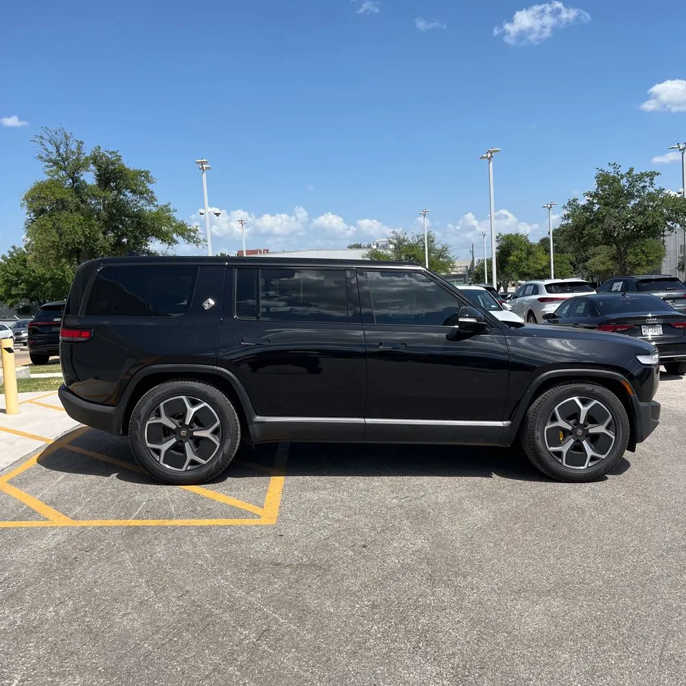 2022 Rivian R1S Launch Edition