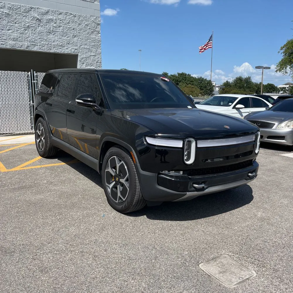 2022 Rivian R1S Launch Edition