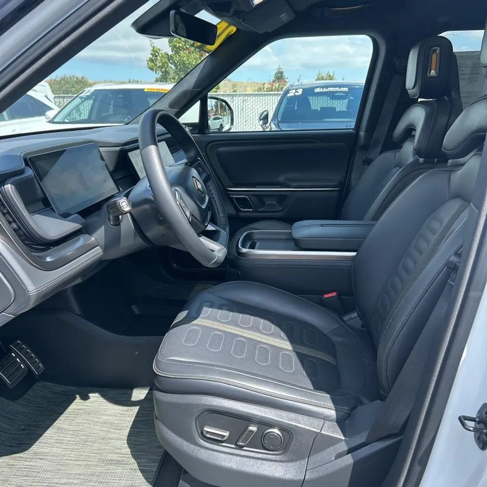 2024 Rivian R1S Adventure Dual-Motor