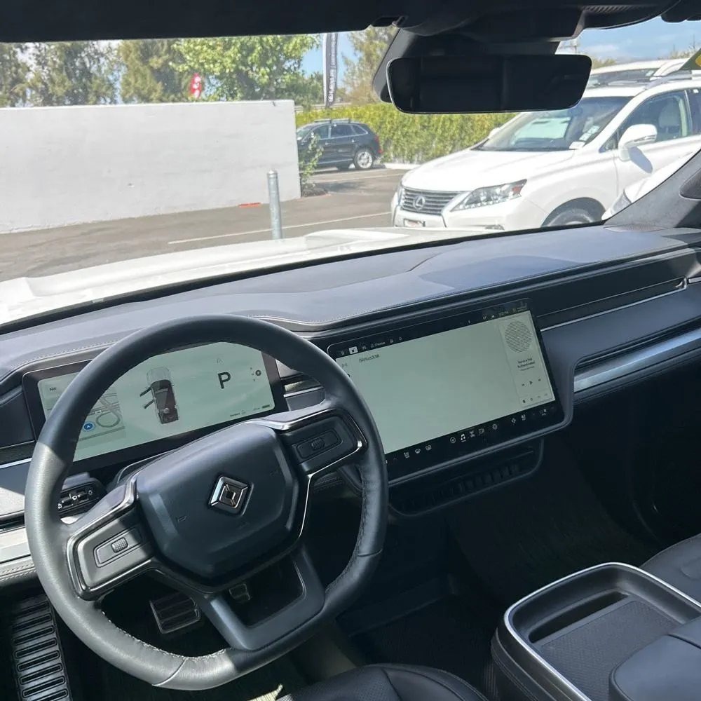 2024 Rivian R1S Adventure Dual-Motor