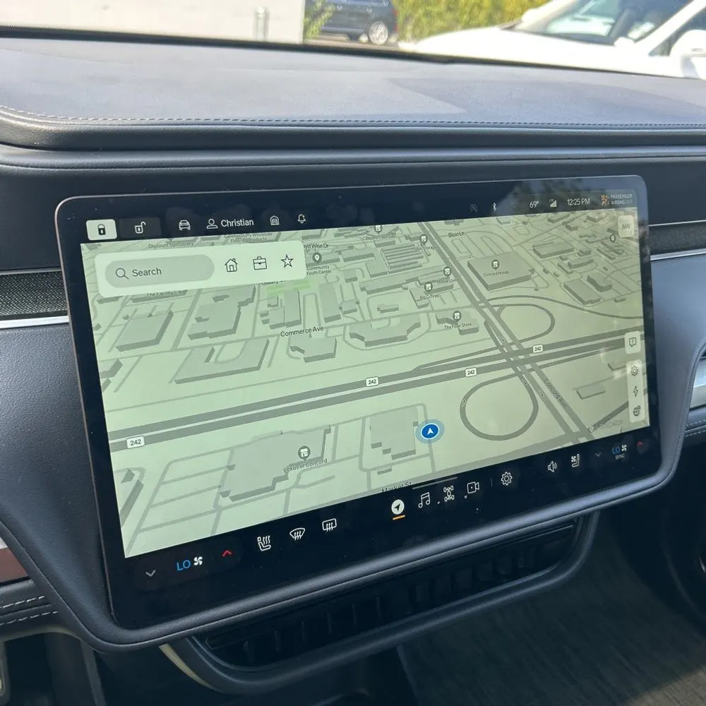 2024 Rivian R1S Adventure Dual-Motor