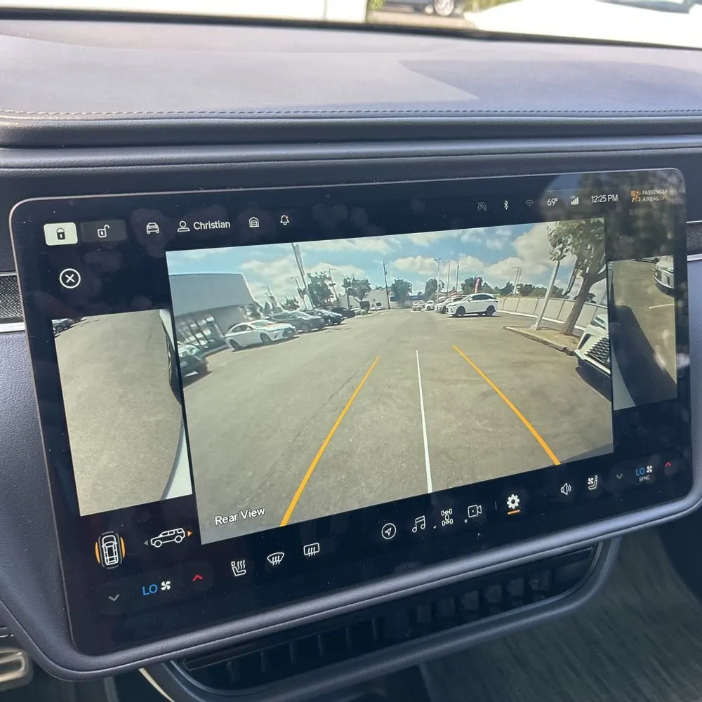 2024 Rivian R1S Adventure Dual-Motor