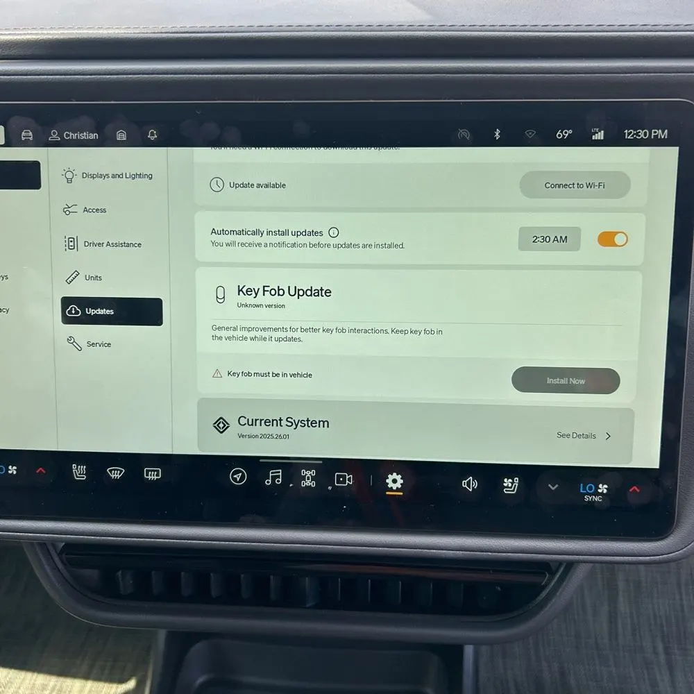 2024 Rivian R1S Adventure Dual-Motor