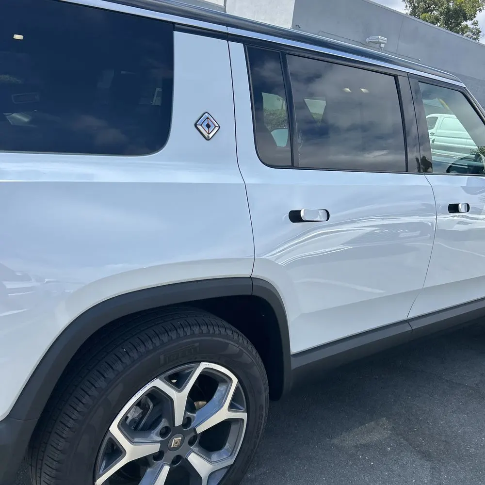 2024 Rivian R1S Adventure Dual-Motor