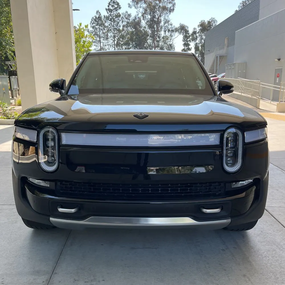 2024 Rivian R1S Adventure Dual-Motor
