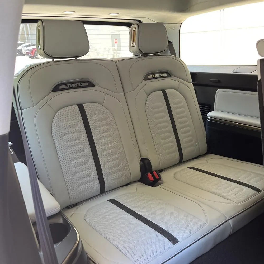 2024 Rivian R1S Adventure Dual-Motor