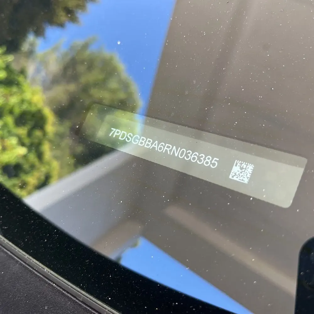 2024 Rivian R1S Adventure Dual-Motor