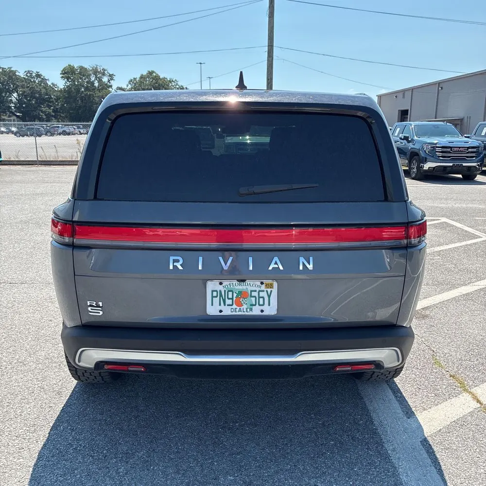 2025 Rivian R1S Adventure Dual-Motor