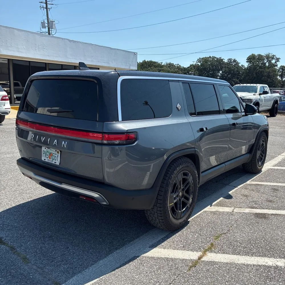 2025 Rivian R1S Adventure Dual-Motor