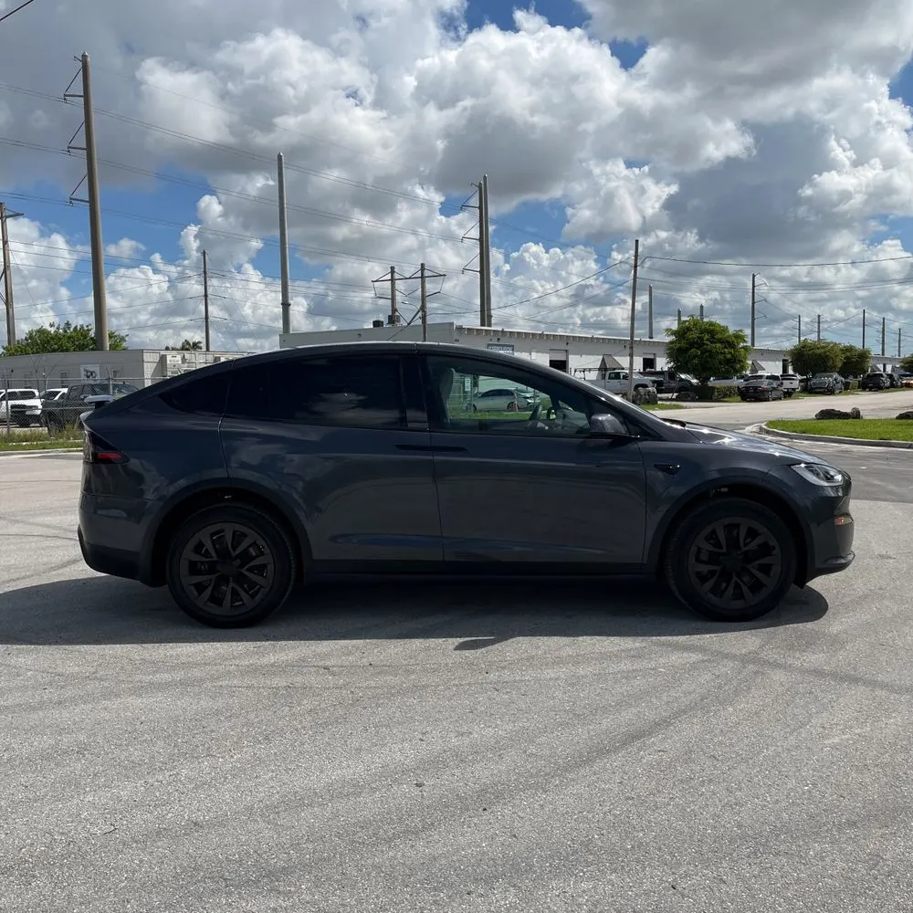 2023 Tesla Model X Long Range
