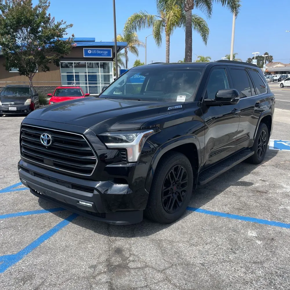 2023 Toyota Sequoia SR5