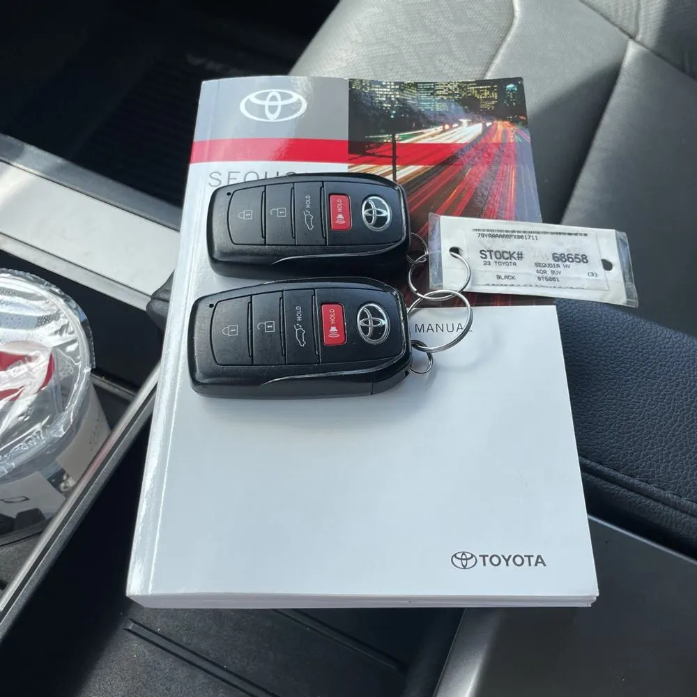 2023 Toyota Sequoia SR5