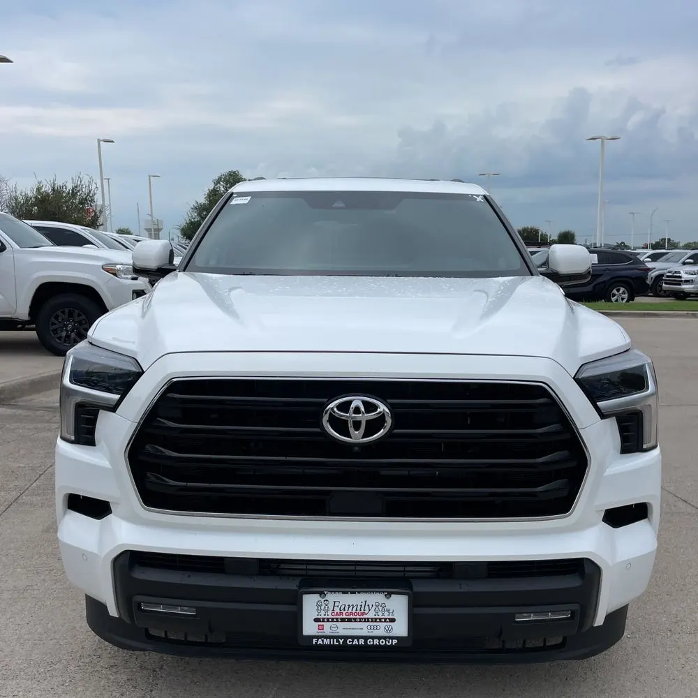 2025 Toyota Sequoia SR5