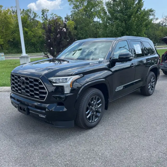 2025 Toyota Sequoia Platinum