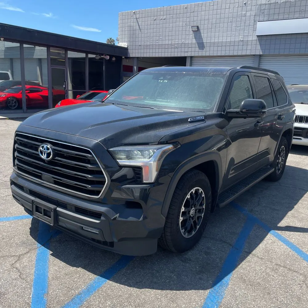 2024 Toyota Sequoia SR5