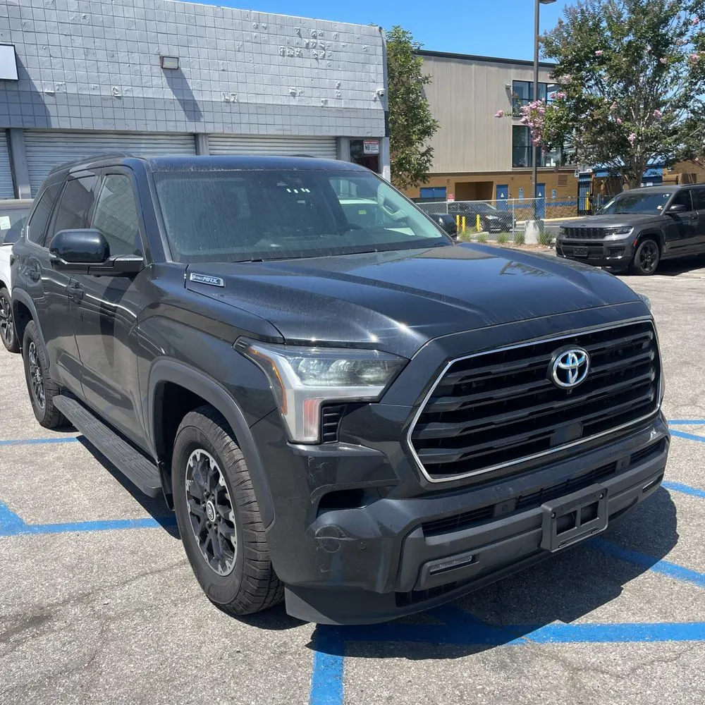 2024 Toyota Sequoia SR5
