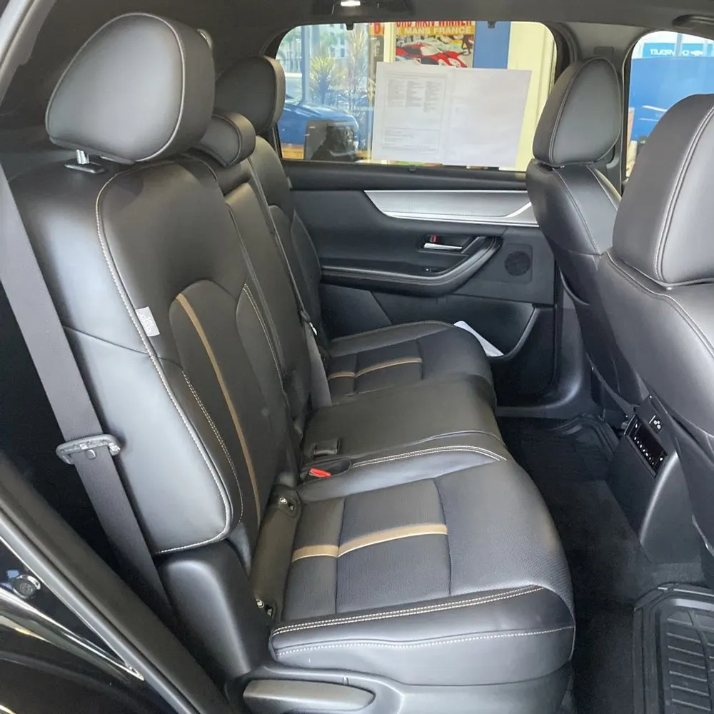 2025 Mazda CX-70 Plug-in Hybrid Premium Plus