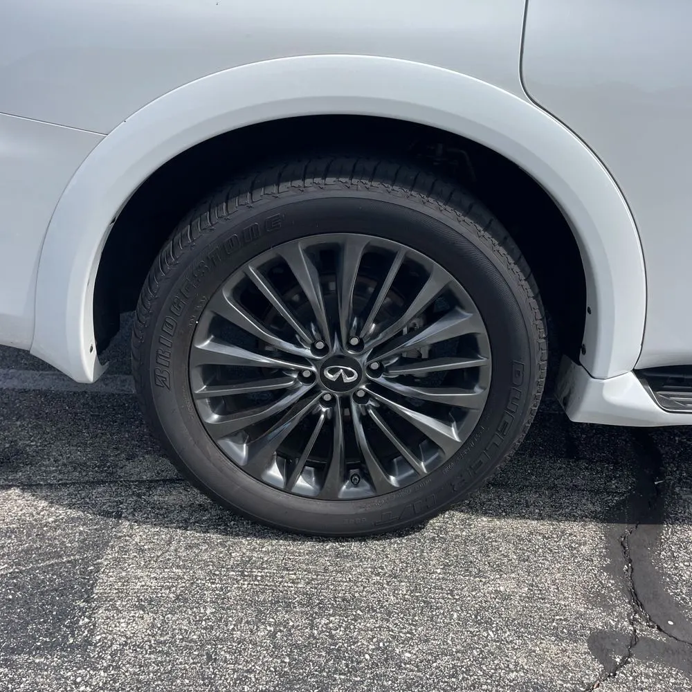 2024 INFINITI QX80 Premium Select