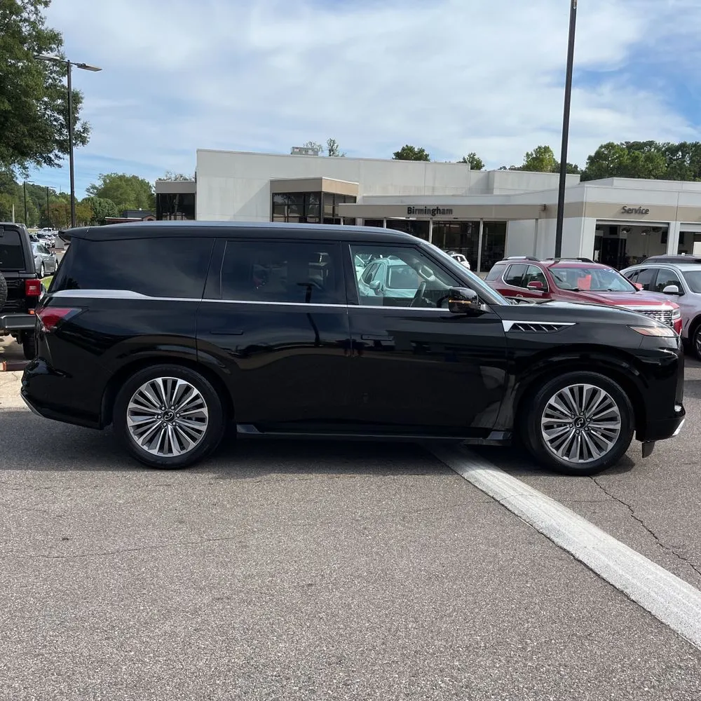 2025 INFINITI QX80 Luxe