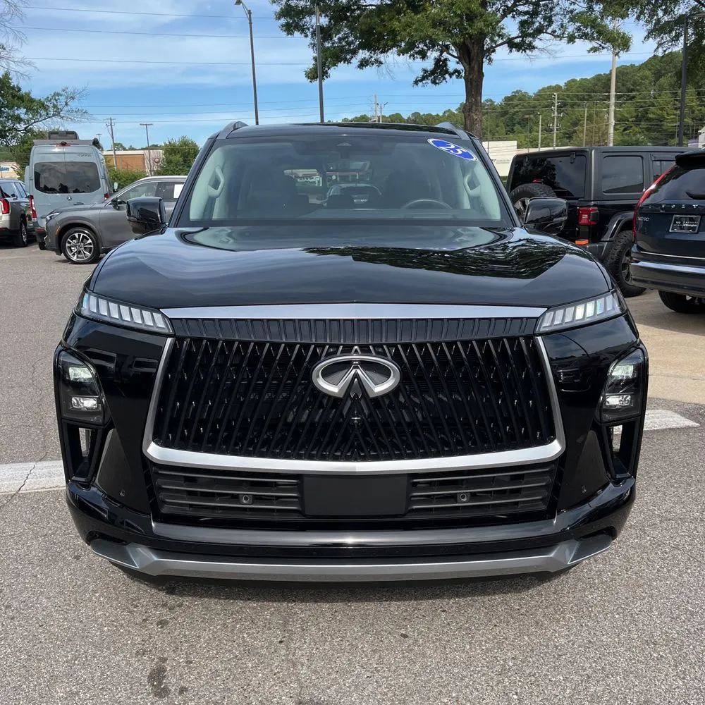 2025 INFINITI QX80 Luxe