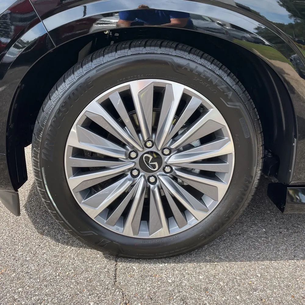 2025 INFINITI QX80 Luxe