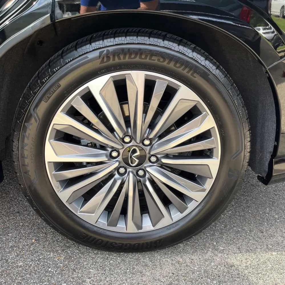 2025 INFINITI QX80 Luxe