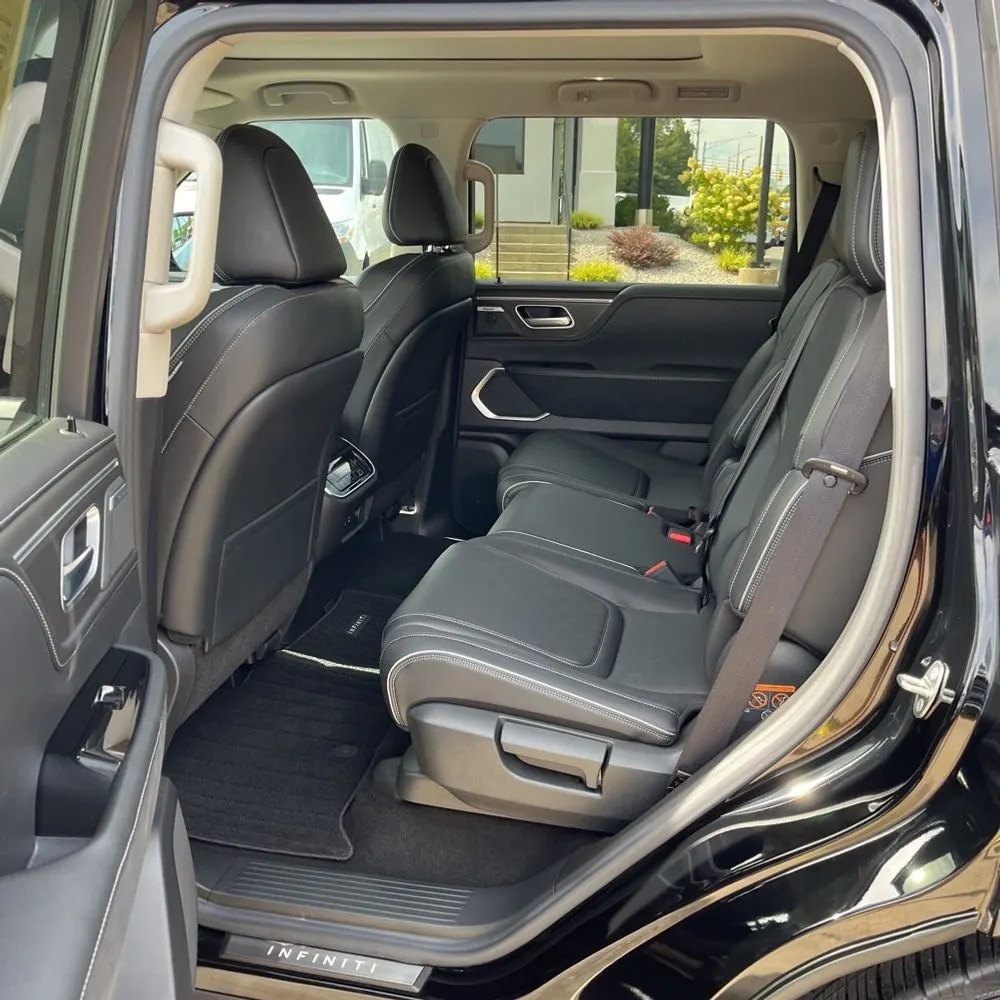 2025 INFINITI QX80 Luxe