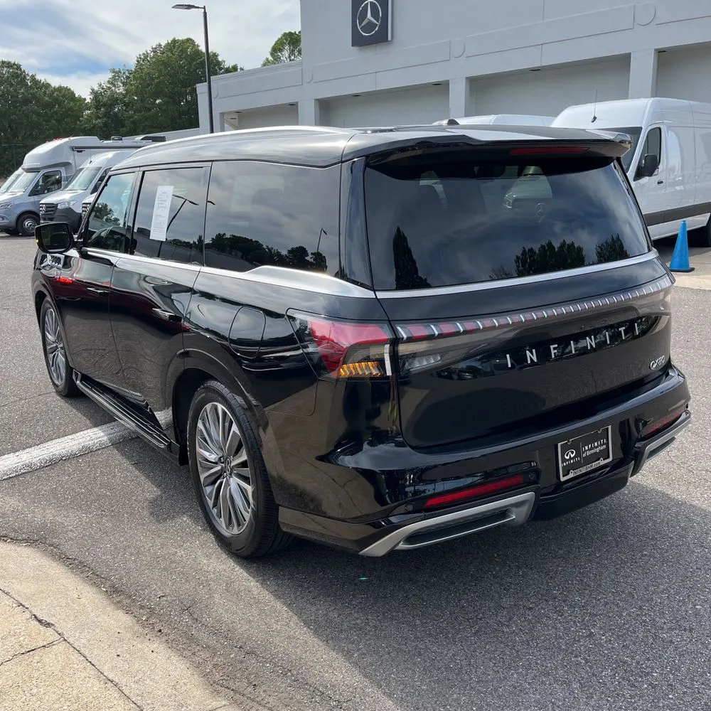 2025 INFINITI QX80 Luxe