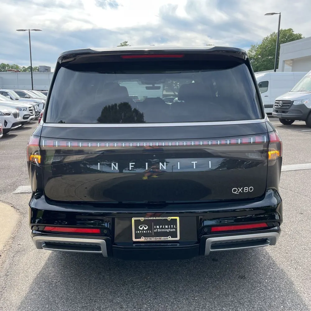 2025 INFINITI QX80 Luxe