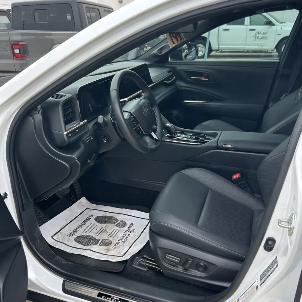 2025 Toyota Crown Platinum
