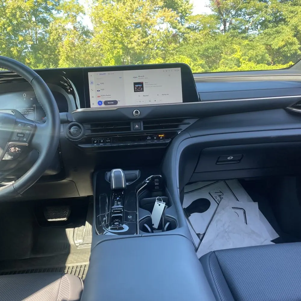 2025 Toyota Crown Platinum