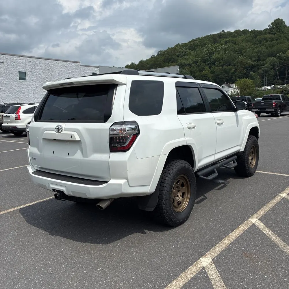 2024 Toyota 4Runner SR5 Premium