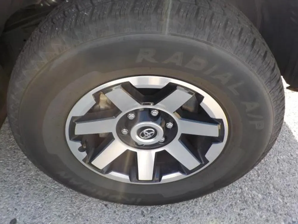 2024 Toyota 4Runner TRD Off Road