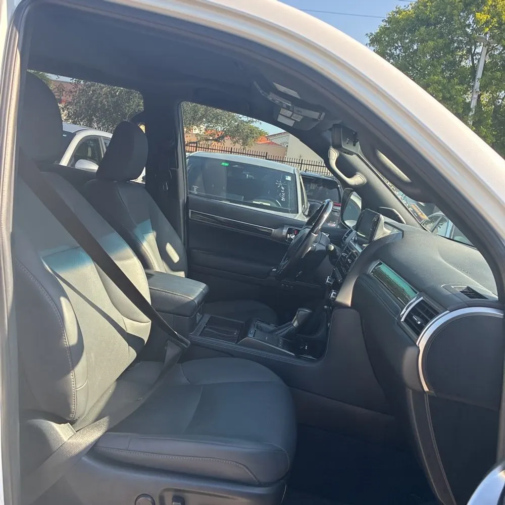 2023 Lexus GX 460 Base